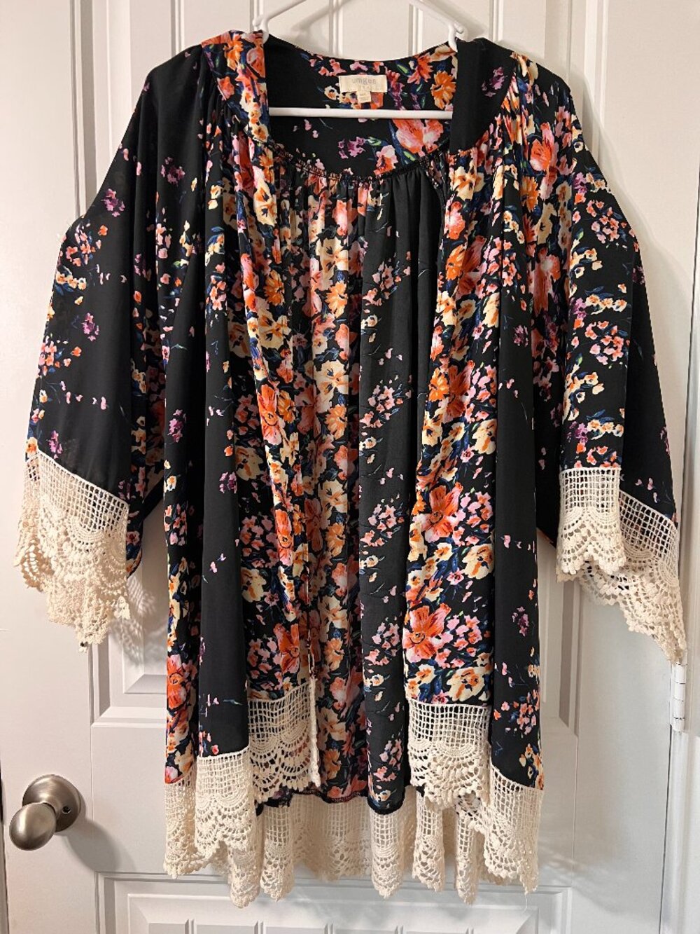 Umgee Boho Floral Kimono M/L Crochet Lace Trim Bell Sleeve Festival‎ Beach Wrap